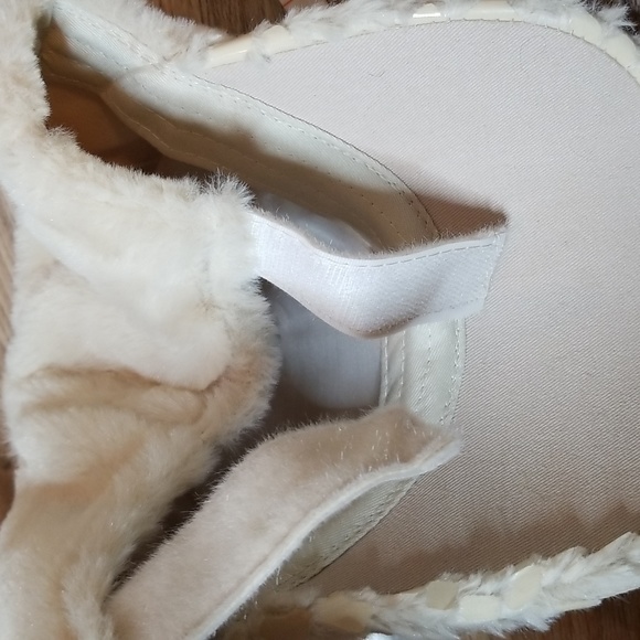 Big Bear Pom Pom White Faux Fur Baseball Cap - Picture 8 of 9